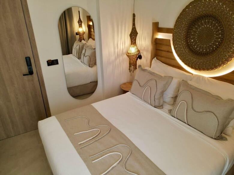 Cabana White Boutique Hotel