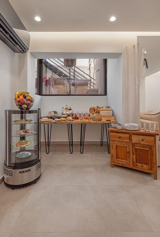 Cabana White Boutique Hotel