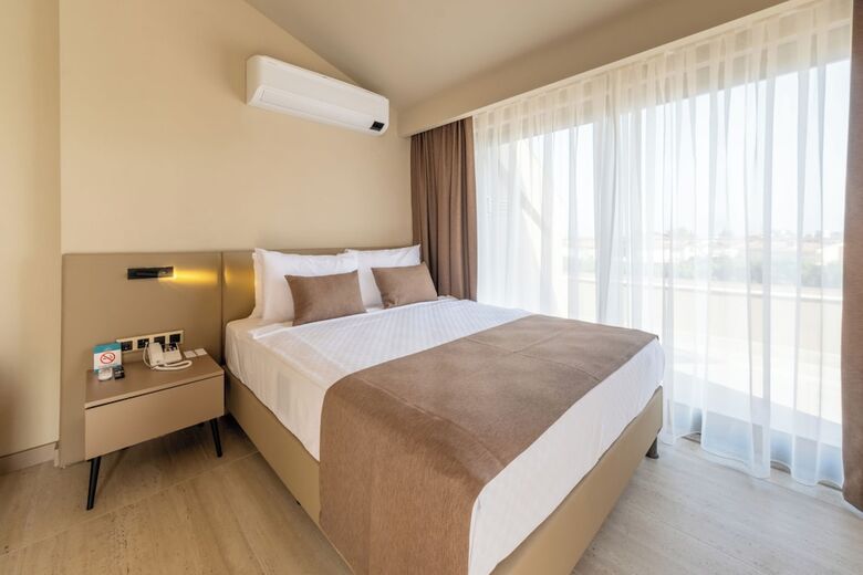 Prive Suite Side & Spa Hotel Adults Only 16 Plus