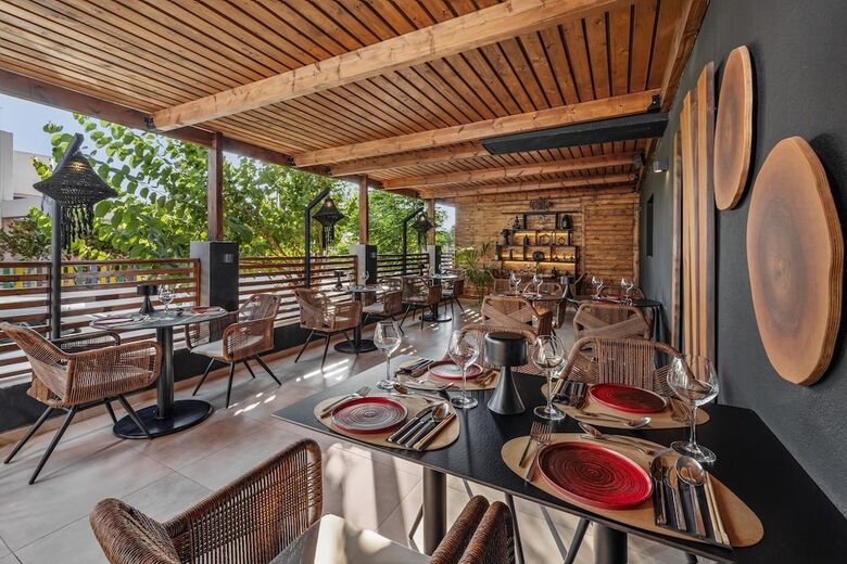 Cabana Blu Lifestyle Boutique Hotel & Suites