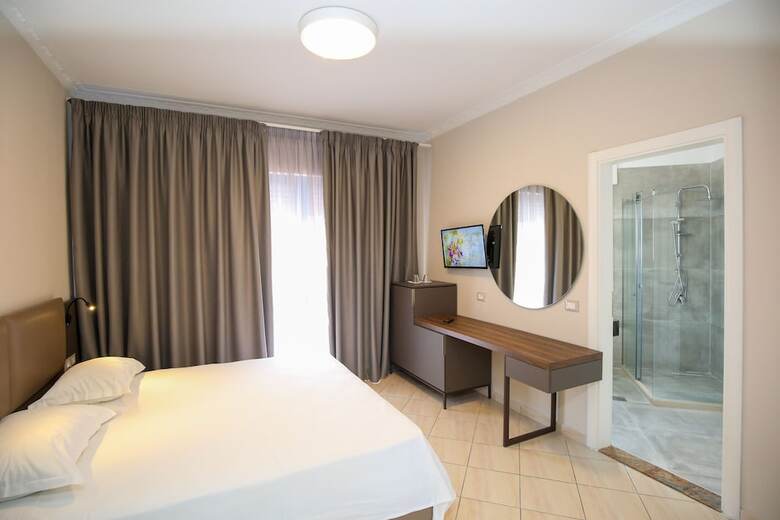 Hotel Regina Garden Vlore