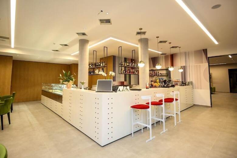 Hotel Regina Garden Vlore