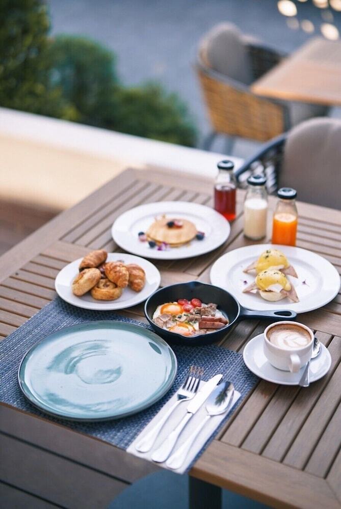 March Hotel & Suite Chiang Mai