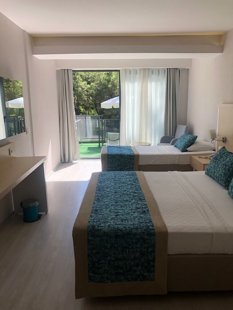 Pirates Park Resort -all Inclusive
