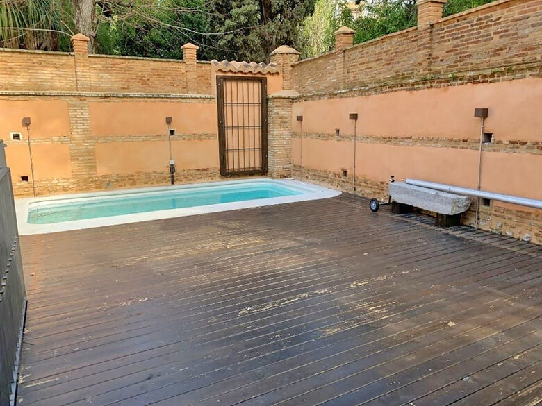 Apartamentos Palacete Nazar� Granada 3000