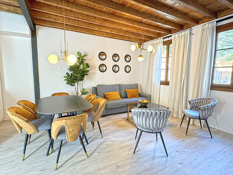 Apartamentos Palacete Nazar� Granada 3000