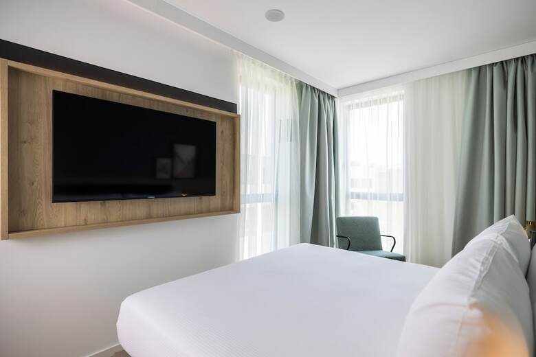 Hotel Spark By Hilton Madrid Alcala