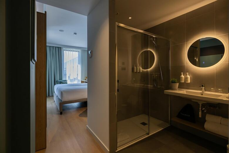 Hotel Spark By Hilton Madrid Alcala