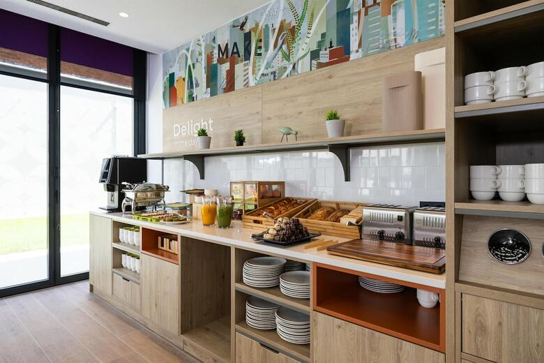 Hotel Spark By Hilton Madrid Alcala
