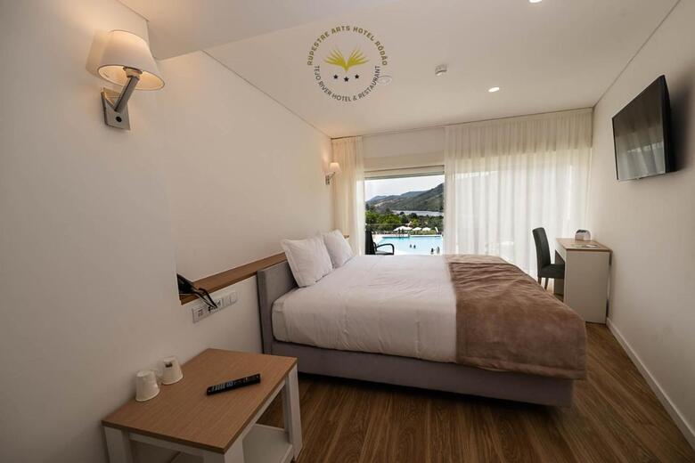 Rupestre Arts Hotel R�d�o