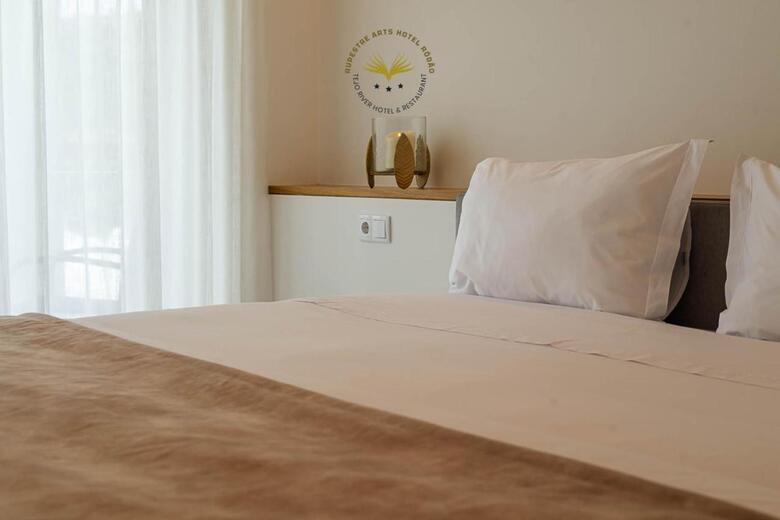 Rupestre Arts Hotel R�d�o