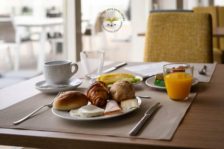 Rupestre Arts Hotel R�d�o