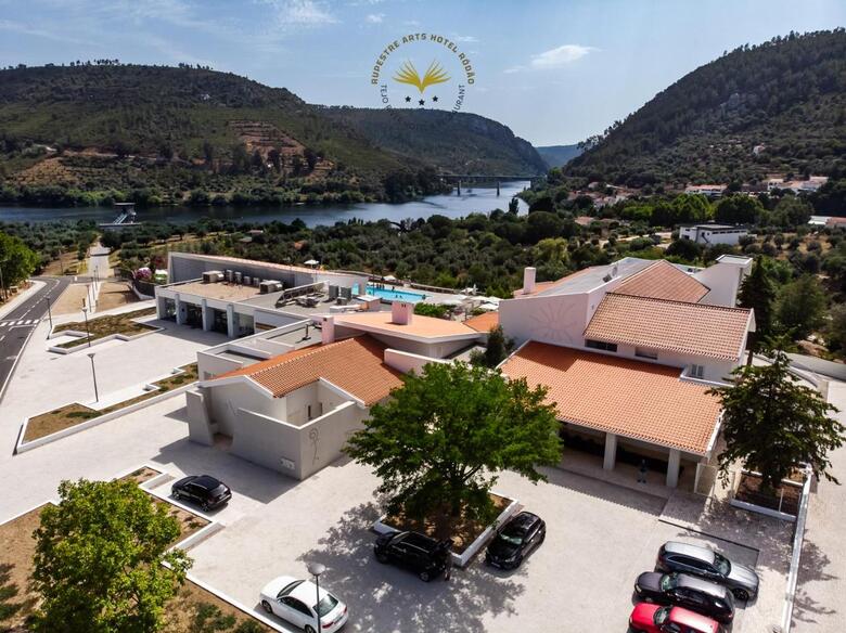Rupestre Arts Hotel R�d�o