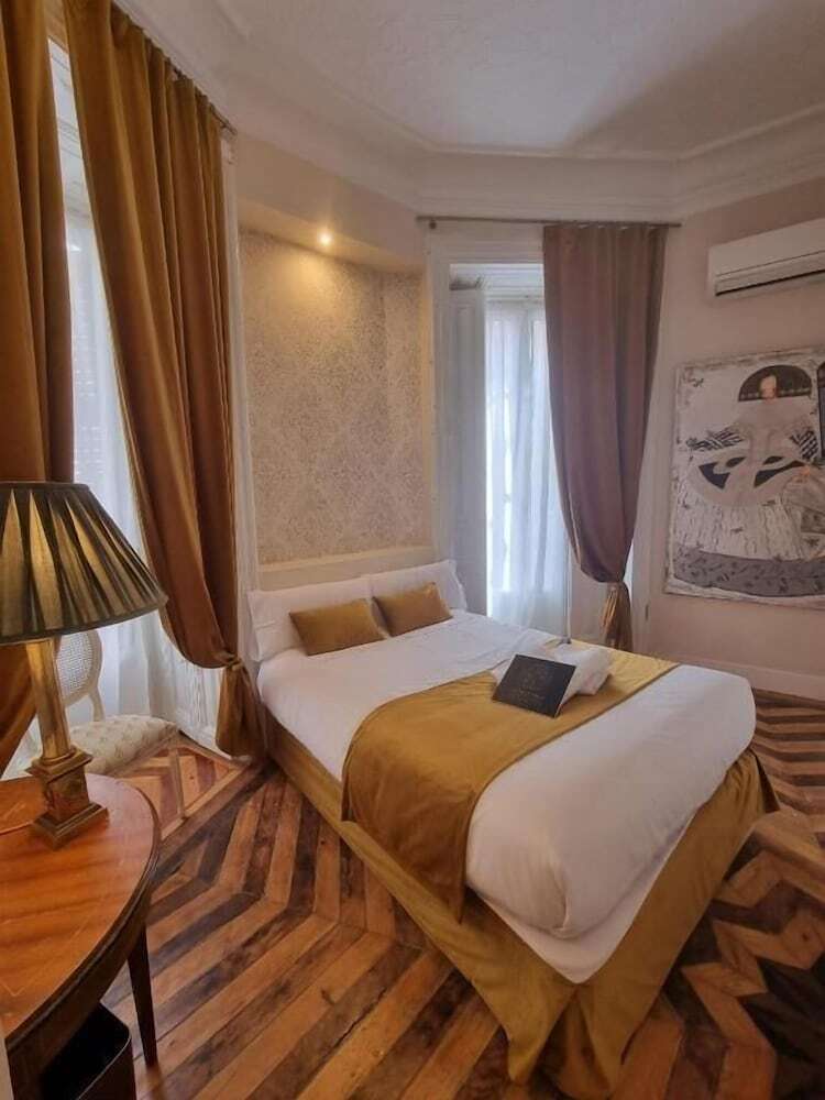 Hostal Le Petit Palu Flora