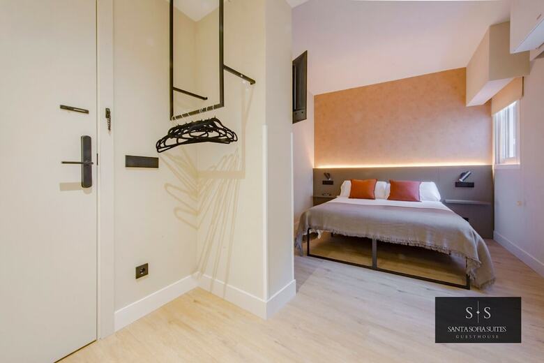 Hostal Santa Sofia Suites