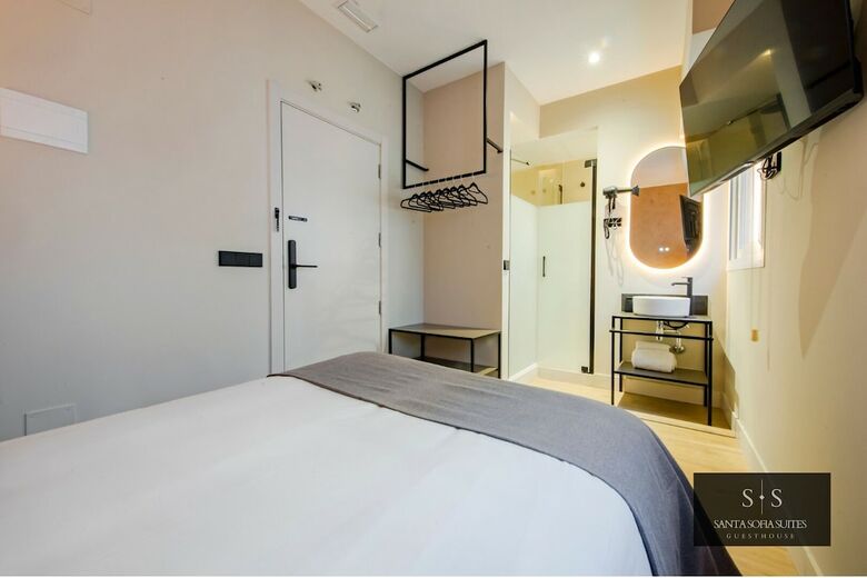 Hostal Santa Sofia Suites