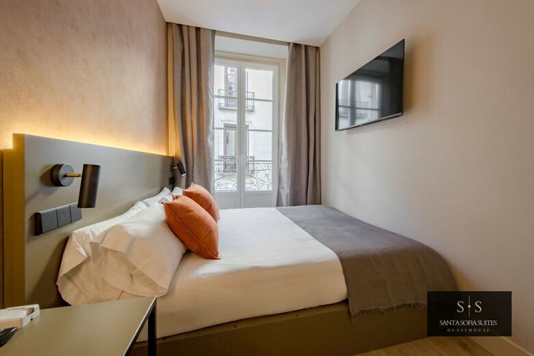 Hostal Santa Sofia Suites