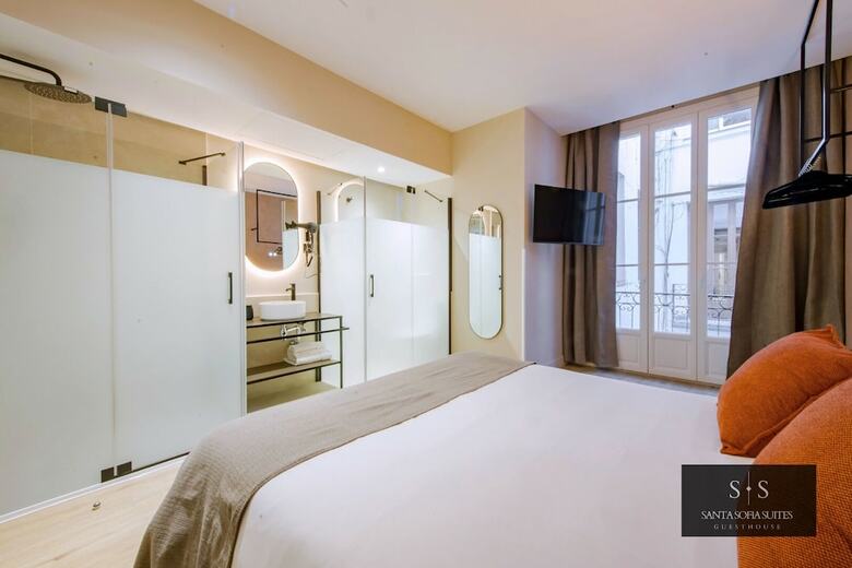 Hostal Santa Sofia Suites