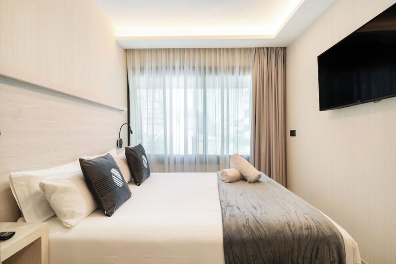 Dobo Madrid Sb20