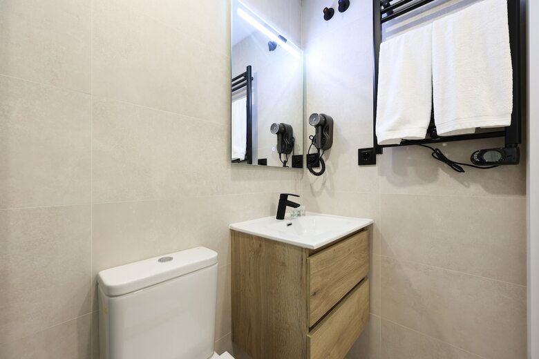 Aparthotel Habitaciones San Bernardo 20