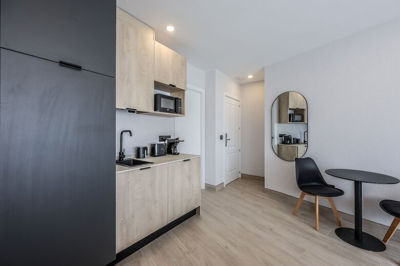 Aparthotel Habitaciones San Bernardo 20