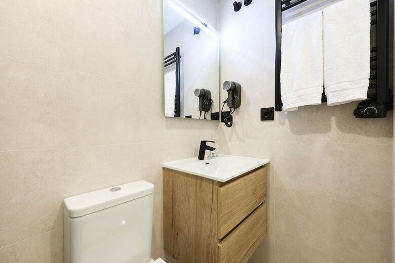 Aparthotel Habitaciones San Bernardo 20