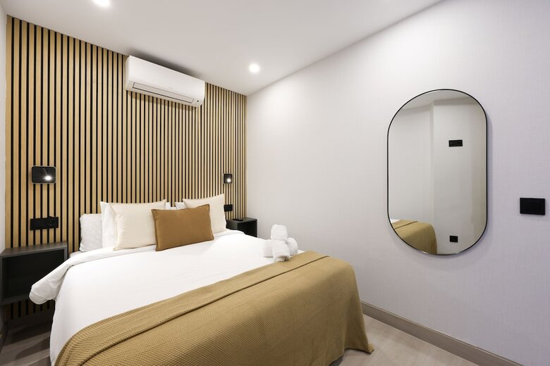 Aparthotel Habitaciones San Bernardo 20