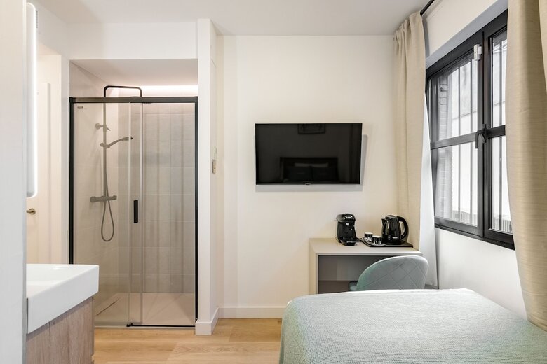 Hotel Square Rooms By Charming