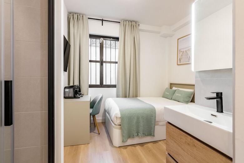 Hotel Square Rooms By Charming