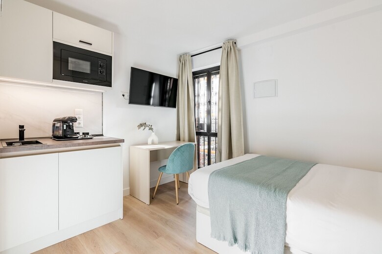 Hotel Square Rooms By Charming