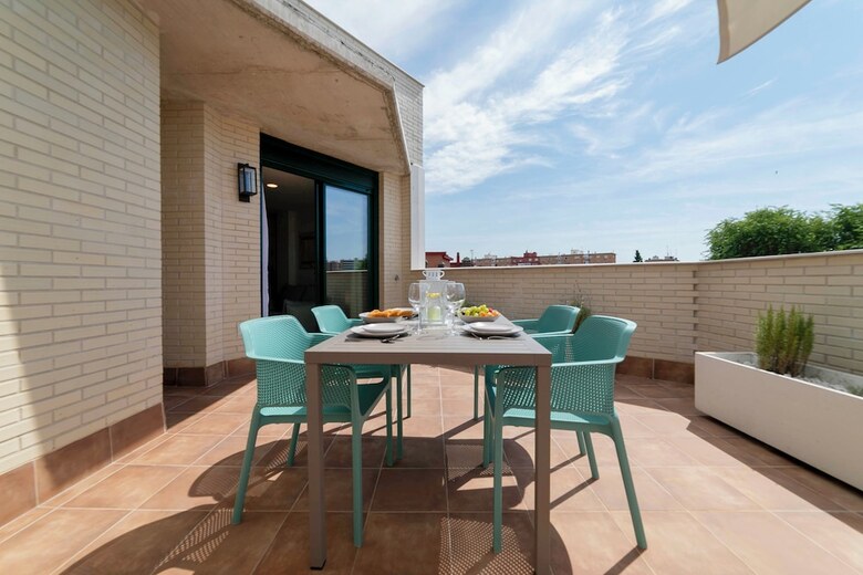 Hostal Aurora Stays By Charming