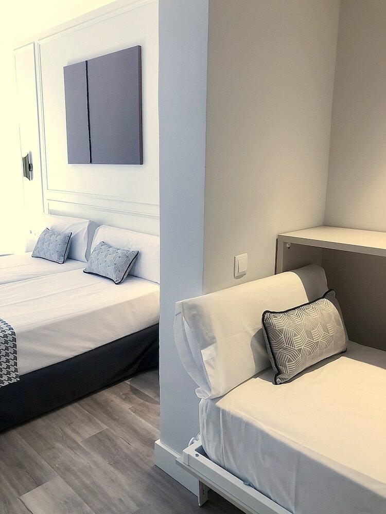 Hostal �pera Stays By Charming