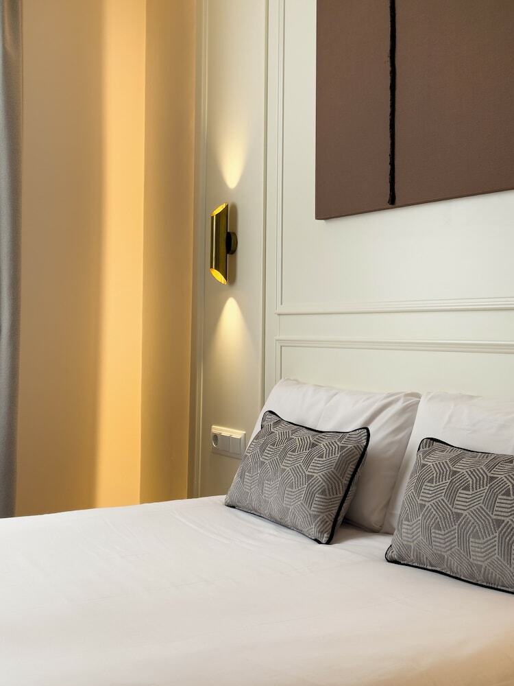 Hostal �pera Stays By Charming