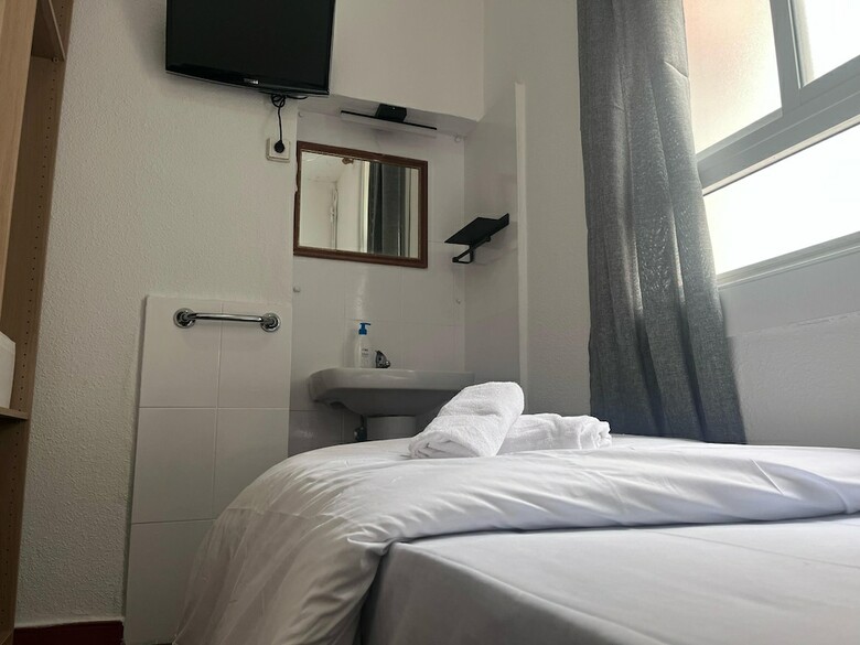 Hotel Hostal Alonso No Limit Madrid