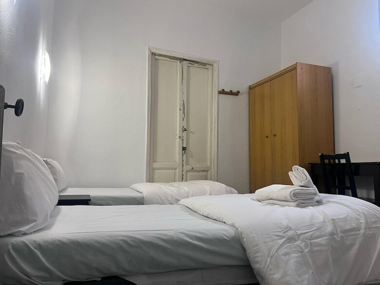 Hotel Hostal Alonso No Limit Madrid