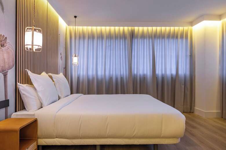 Ha Aparthotel Retiro Suites