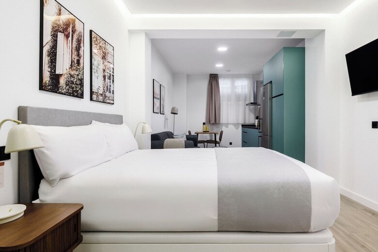 Aparthotel Limehome Madrid Calle De Matilde Diez