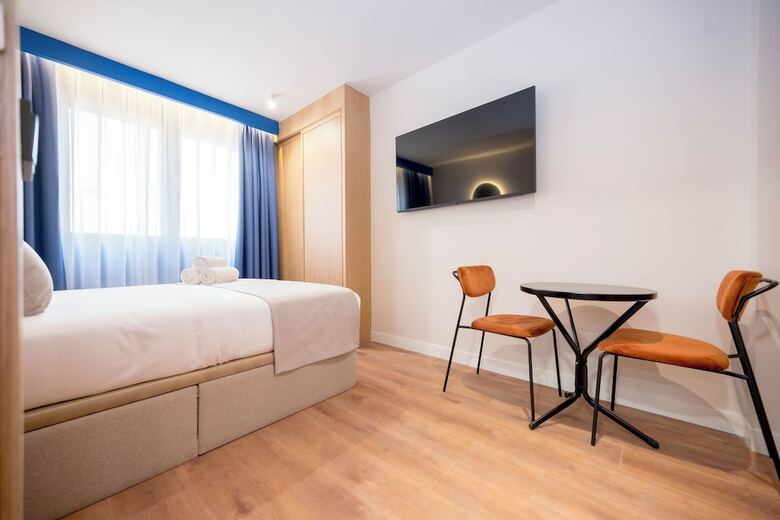 Aparthotel Iconic Suites