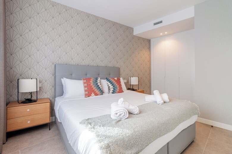 Hotel Home Art Apartments Bernab�u
