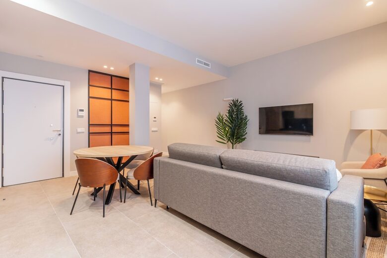 Hotel Home Art Apartments Bernab�u
