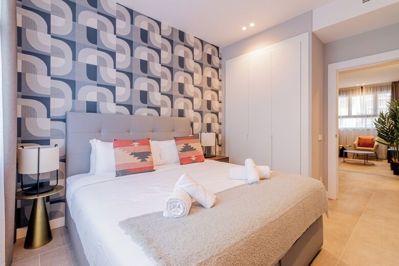 Hotel Home Art Apartments Bernab�u