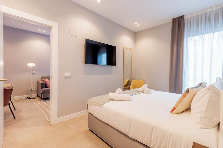 Hotel Home Art Apartments Bernab�u