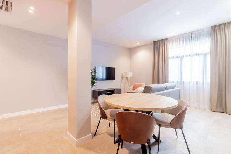 Hotel Home Art Apartments Bernab�u