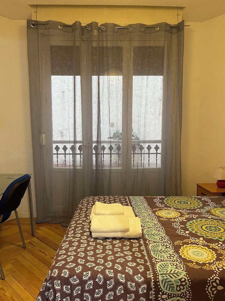 Bed & Breakfast Flor Baja Hostal