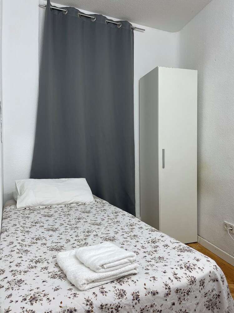 Bed & Breakfast Flor Baja Hostal