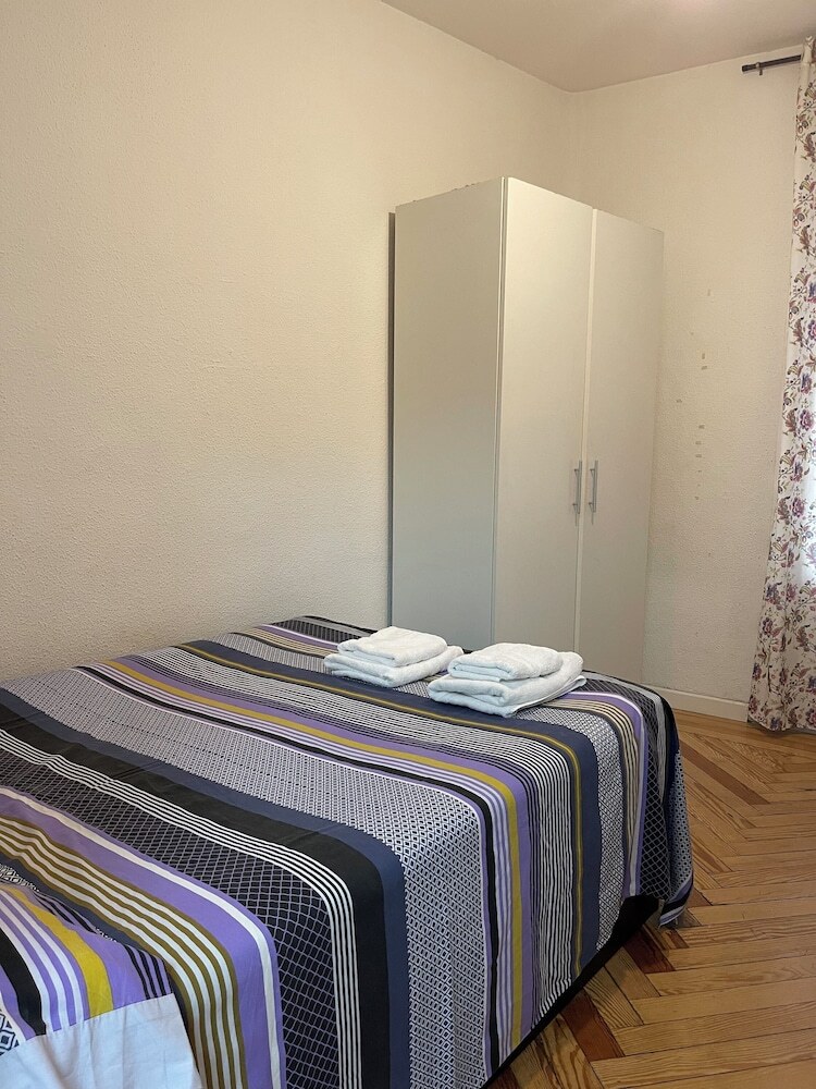 Bed & Breakfast Flor Baja Hostal