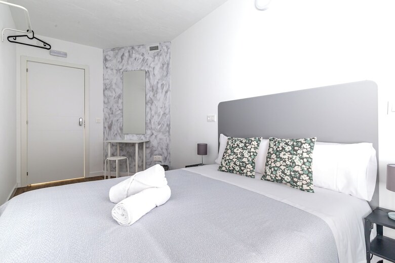 Hotel Ayz Princesa - Auto Check-in Property