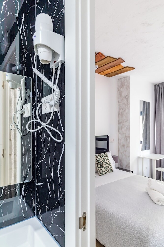 Hotel Ayz Princesa - Auto Check-in Property