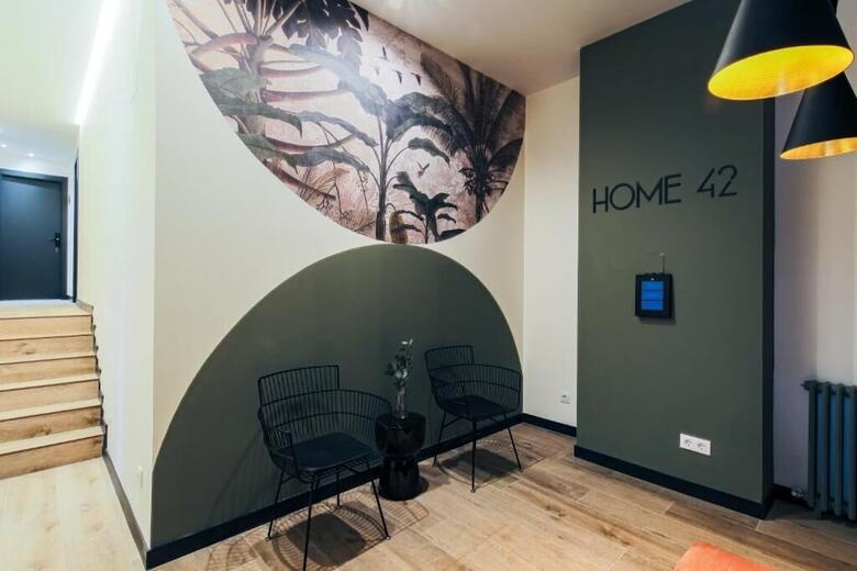 Aparthotel Home42