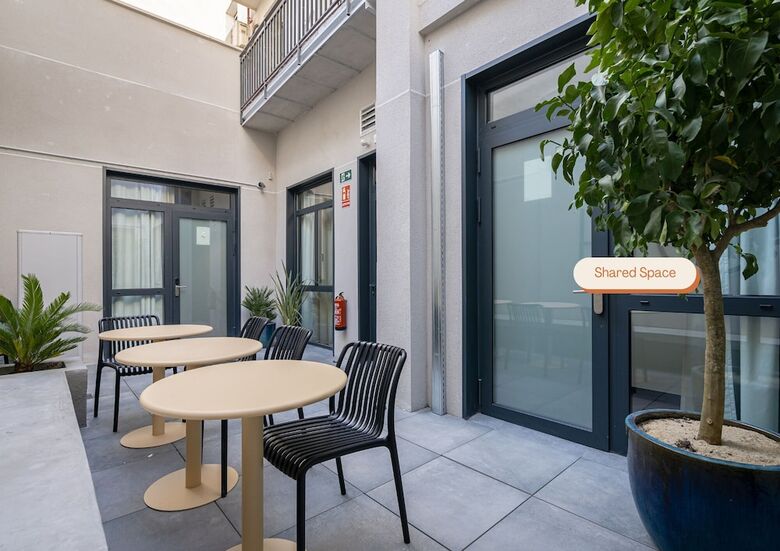 Hotel Style Suites By Olala Homes